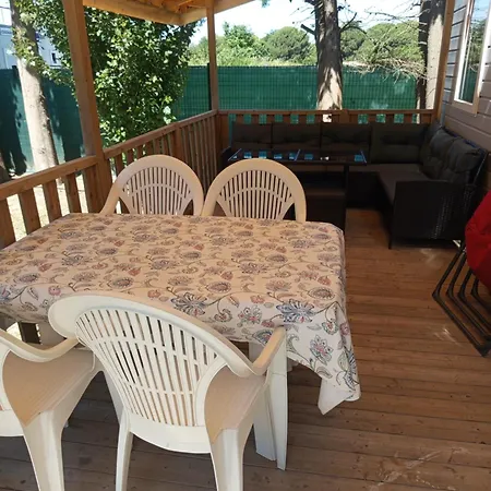 Campeggio Mobil-home Fontaine Jeremie *